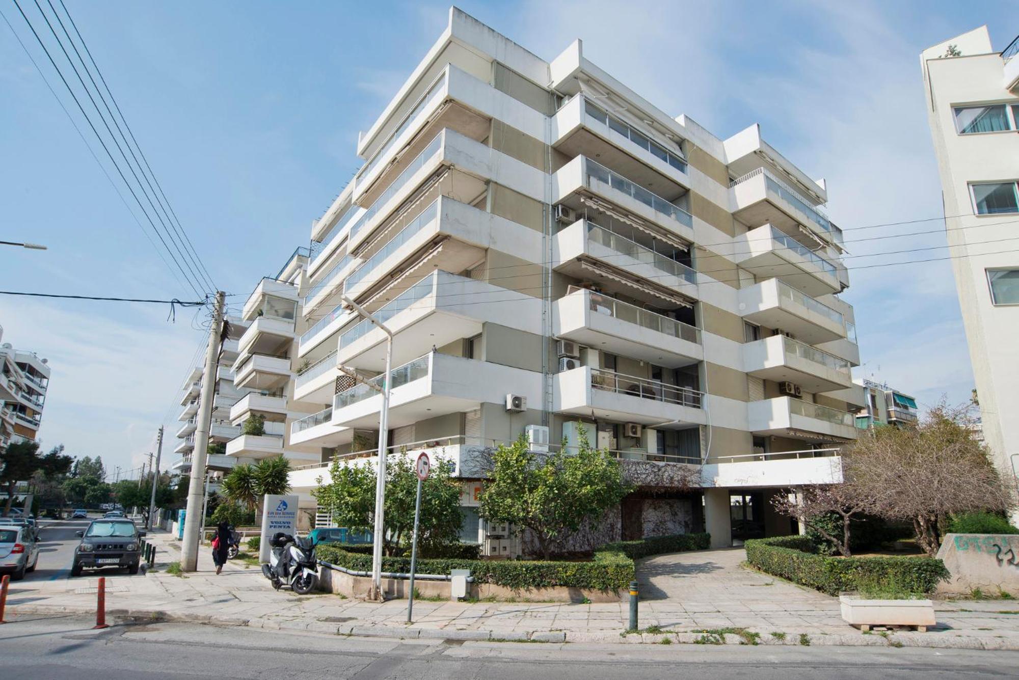 Belle Helene * Athens